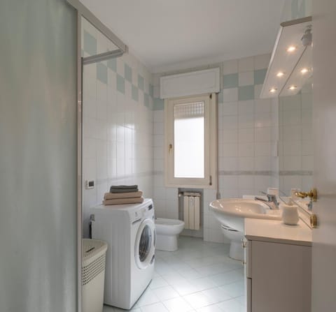 Shower, Toilet, Bathroom, bidet, washing machine