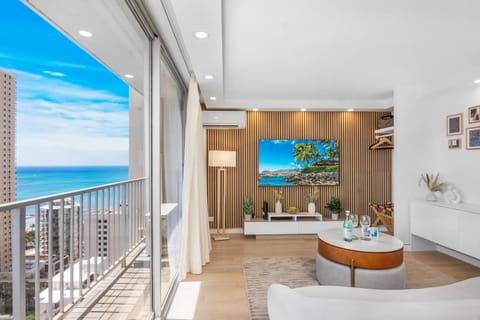TV and multimedia, View (from property/room), Living room, Seating area, Sea view