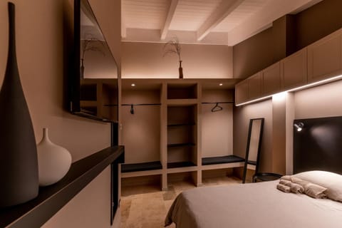 Bed, Bedroom, wardrobe