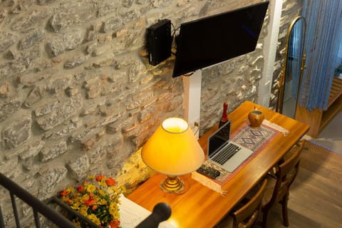 The Vernazza Main Plaza - Rooms & Suites Bed and Breakfast in Vernazza