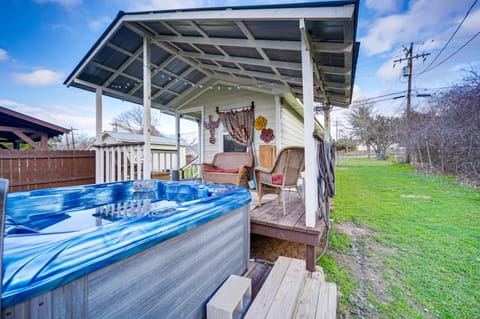 Cozy Canyon Lake Cottage Rental with Private Hot Tub House in Canyon Lake