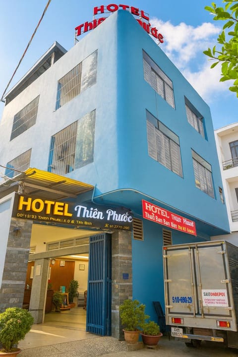 Property building, Parking
