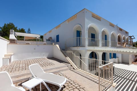 Property building, Balcony/Terrace