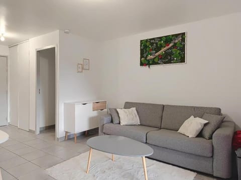 Appartement T2 avec terrasse sud Apartment in Rochefort-du-Gard