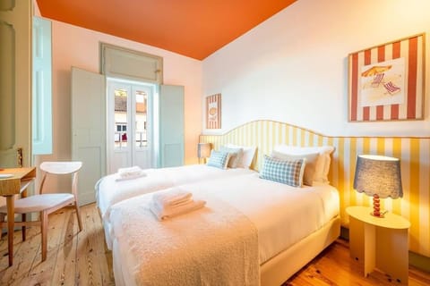 Bed, Living room, Seating area