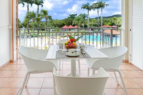 Patio, Dining area