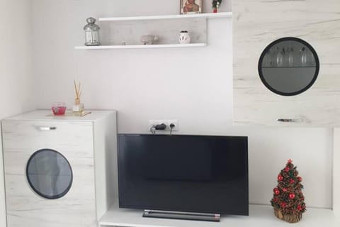 2-Bed - Sleeps 4 - with Parking Apartment in Blagoevgrad