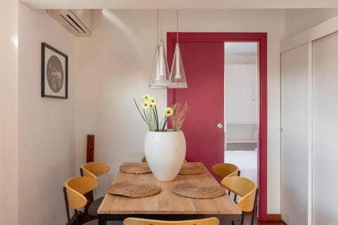 Dining area, air conditioner