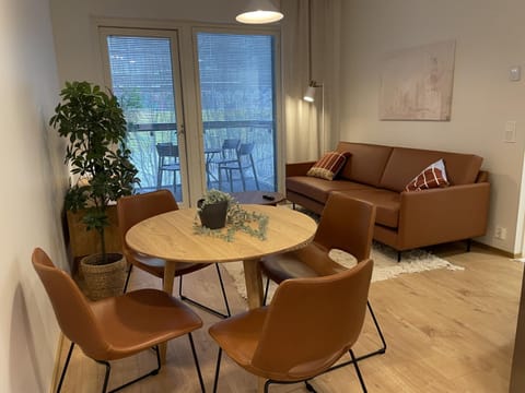 Seating area, Dining area, hair dresser