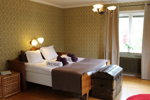 Bed, Photo of the whole room, Beach