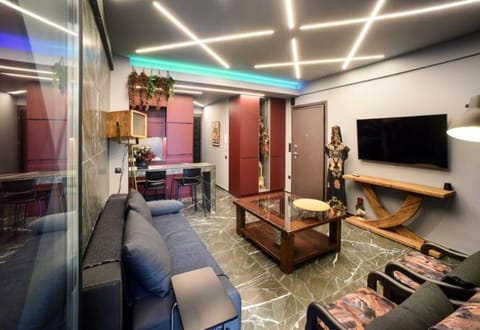 Luxury apt for Friends & Family, at Mitropoleos Apartment in Thessaloniki