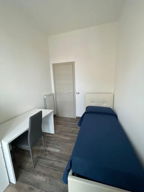 Bed, Photo of the whole room, Bedroom, hair dresser