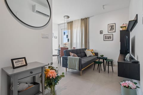 Facade/entrance, Living room