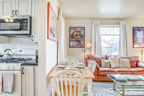 Lovely Elkhart Lake Apartment - Walk to Town! Apartment in Elkhart Lake