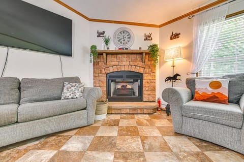 Cozy Home with Playground Near Hunter Ski Resort! House in Haines Falls