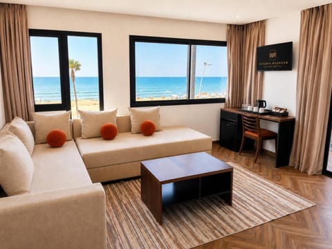 TV and multimedia, Living room, Seating area, Beach, Sea view
