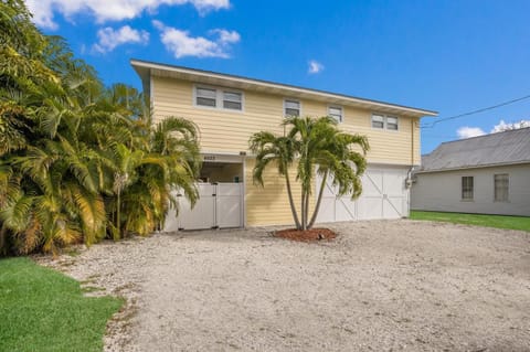 Lobster Key House in Cortez