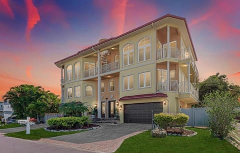 Seashore Castle House in Bradenton Beach