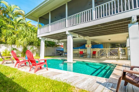 Tree Top Bungalow House in Anna Maria Island