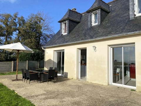 Maison à Trébeurden : Jardin, Terrasse, WIFI, Parking, 3 Chambres, Plages et Commerces à Proximité - FR-1-368-402 House in Brittany