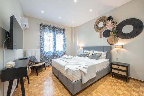 Bed, Decorative detail, Bedroom