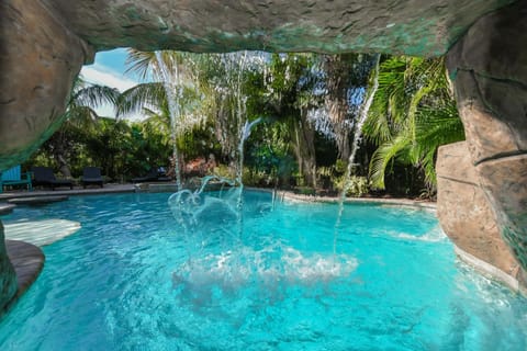 yyBeach Haven House in Holmes Beach