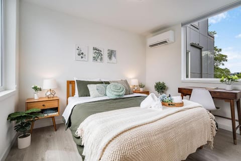 Perch - Urban Reflection 18 House in Capitol Hill