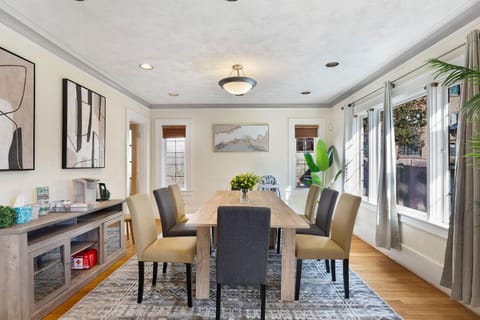 Perch - Vintage Seattle Gem House in Capitol Hill