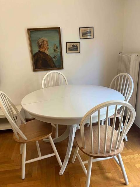 2bdr Apartment in Plaka-2 mins walk to syntagma Apartment in Plaka