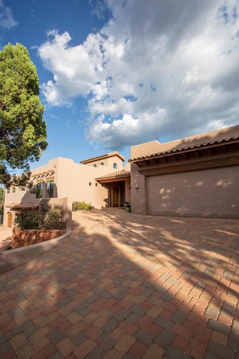 Spectacular Sedona Destination with Pool & Spa House in Sedona