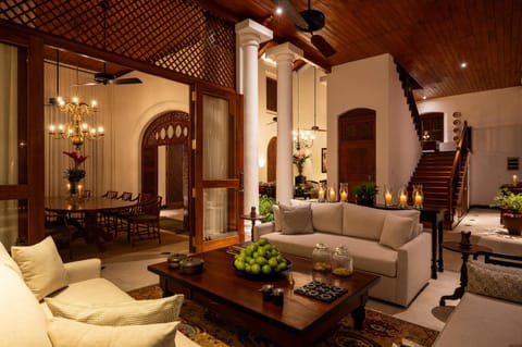 Living room, Seating area