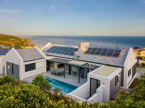 Miles End Pezula Villa in Knysna