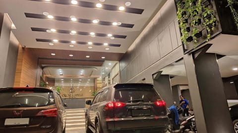 Lobby or reception, Parking