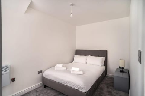 Spacious 2 Bed Apartment in Waterloo Liverpool Apartment in Liverpool