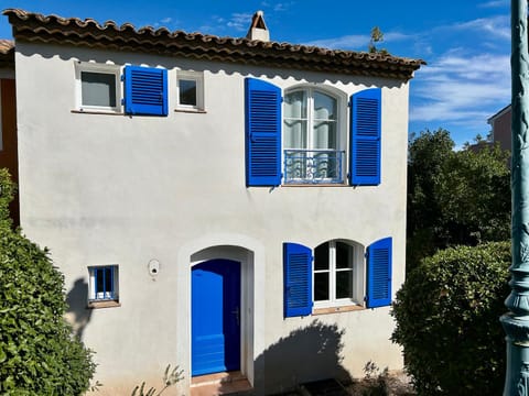 Les Restanques 30 chênes House in Grimaud