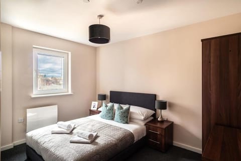 Modern & Stylish 2 Bed Apartment in Manchester Apartment in Stretford