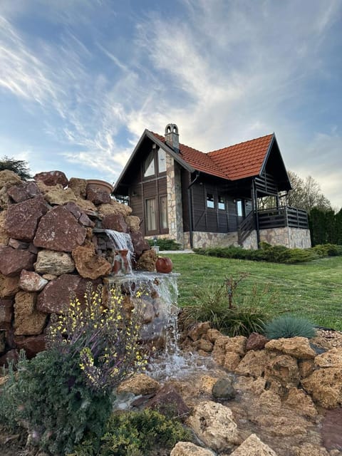 Property building, Spring, Day, Natural landscape, Garden, Garden view