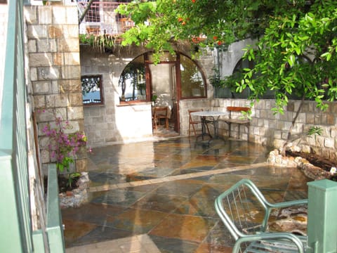Patio, Facade/entrance, Garden
