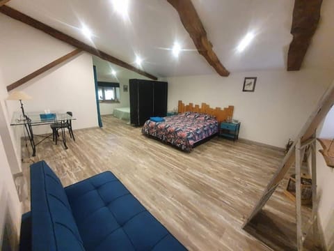 studio 2 spacieux 1à4 pers Apartment in Jura