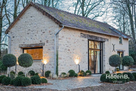 Property building, Day
