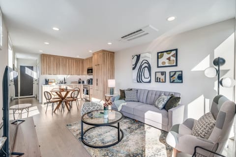 Perch - Dayton Dream House in Fremont