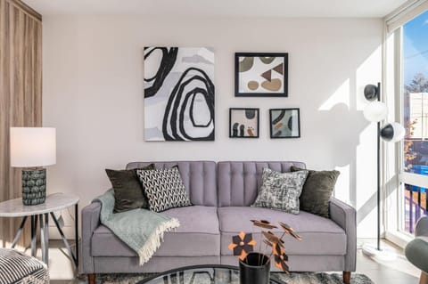 Perch - Dayton Dream House in Fremont