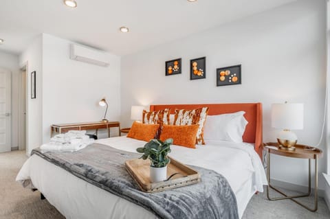 Perch - Woodland Suite House in Fremont