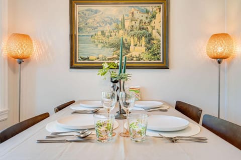 Perch - Brygger Cottage House in Magnolia Seattle