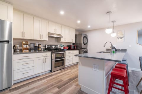 Perch - Queen Ann Flat Apartment in Queen Anne