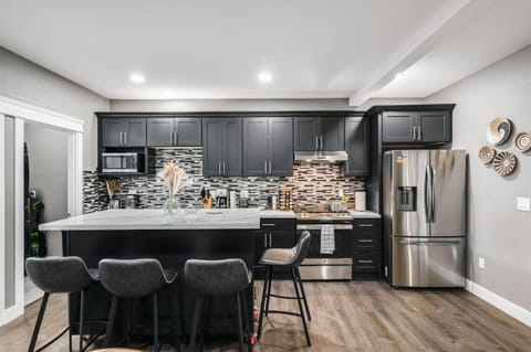 Perch - Sammamish Cottage House in Lake Sammamish