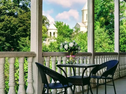 Balcony/Terrace, Landmark view
