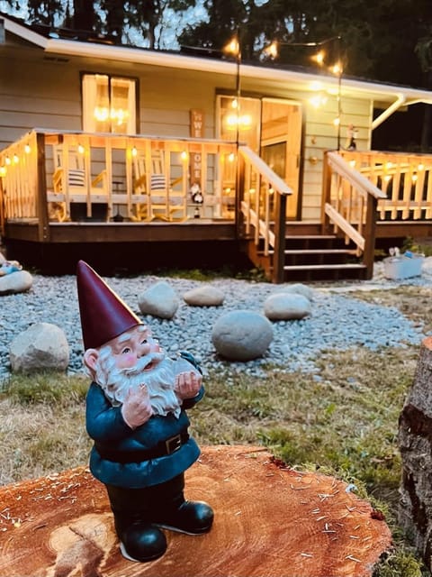 Perch - Ellie's Secret Cabin Cabin in Greenbank