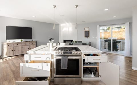 Perch - Sierra Retreat 34 House in Whidbey Island