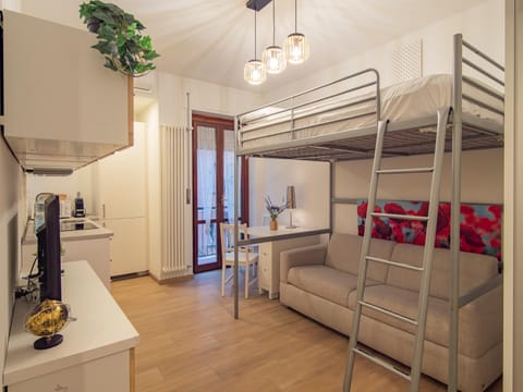 Bed, Kitchen or kitchenette, Photo of the whole room, Dining area